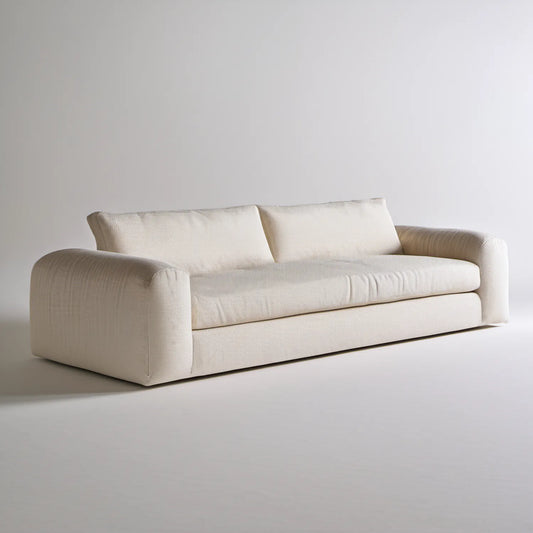 Kremowa sofa trzyosobowa z zaokrąglonymi podłokietnikami, 220 x 98 x 82 cm